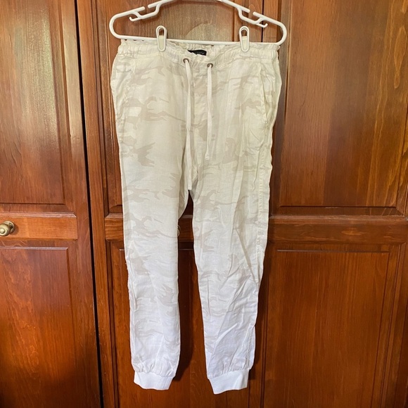 Sanctuary White Tan Camo 100% Linen Jogger Pants Size Medium - Picture 1 of 7